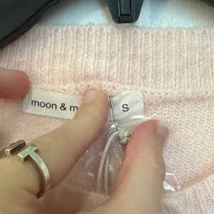 Moon & Maddison - Pink Striped Women's Sweater thumbnail 3