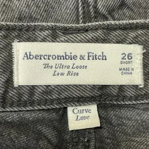 Abercrombie & Fitch Ultra Loose Low Rise Black Baggy Wide Denim Jeans Pants 28 thumbnail 4