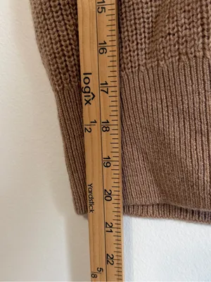 Aritzia Babaton Hazlitt Sweater Vest Size XS Merino Wool Fall Winter thumbnail 8