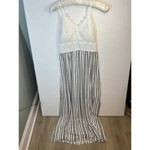 No Boundaries Juniors L White/Black Striped V-Neck Lace Smocked Maxi Dress thumbnail 2