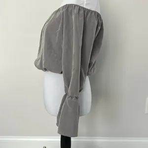 Everly Grey Off The‎ Shoulder Crop Top Sz S thumbnail 4