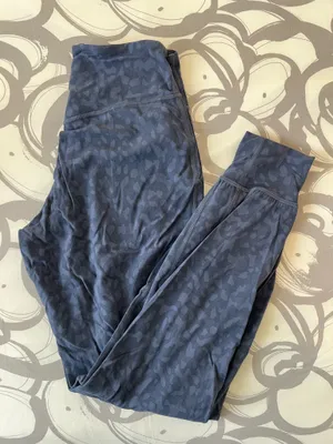 Lululemon Align Joggers thumbnail 1