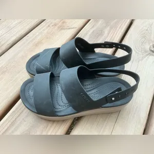 CROCS  sandals SUPER CUTE☺️ thumbnail 3