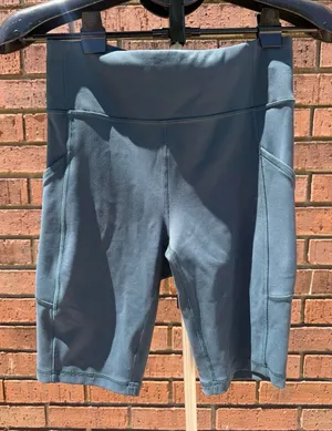 Lululemon Invigorate High-Rise Short 10" Iron Blue Size 8 LW7BEDS Biker Shorts thumbnail 1