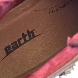 EUC Earth Brand Leather Brook Ankle Boots Garnet Size 9 thumbnail 7