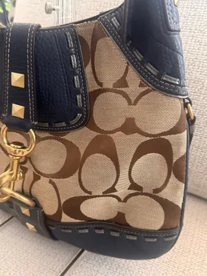 Vintage Coach Hamptons Blue Leather & Jacquard Signature Studded Hobo Shoulder bag. thumbnail 9
