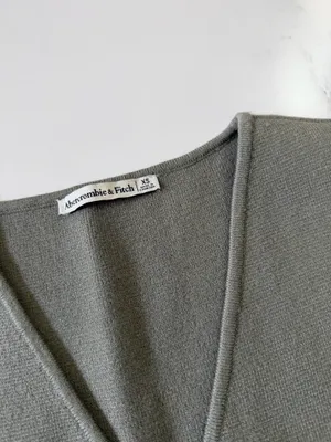 Abercrombie Cropped Vest thumbnail 2
