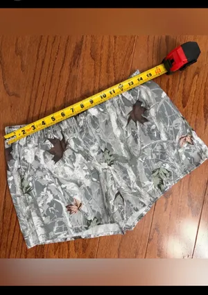 SHEIN camo shorts with side pockets - Size Medium. ***Refer to measurement. Gently warn and Excellent condition. Measurements approximately 14” waste not fully stretched out x 11.5” long. Non-smoking home. Sold as is. Priced to sell at as is condition. If you don’t like my price make reasonable offers. thumbnail 5