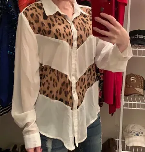 Cleo Women's Long Sleeve Shirt thumbnail 3