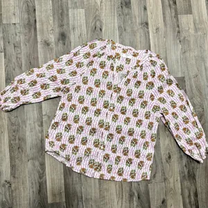 UNTUCKit Carrie Cotton Raglan Sleeve Blouse Pink Green Floral Medallion Size M thumbnail 2