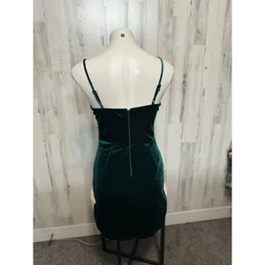 Trixxi Green Velvet Bodycon Dress Spaghetti Strap Mini Size M thumbnail 5