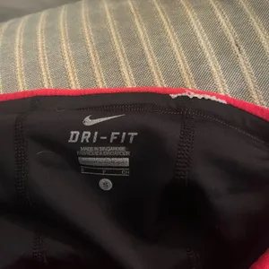 Nike hot pink tennis skirt thumbnail 4
