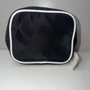 Juicy Couture Make Up Back I love Juicy Square Black Zipper Cosmetic Bag NWT thumbnail 5