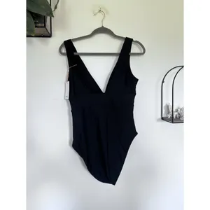NWT Quince Black Italian Plunge One-Piece Swimsuit Size Large thumbnail 4
