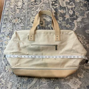Beis Beige Travel Tote Bag (flawed) thumbnail 8