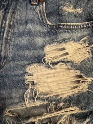 American Eagle Curvy ’90s Boyfriend Distressed Denim Shorts – Size 12 thumbnail 3