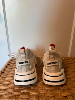 XIDISO White Tennis Shoes Size 11 thumbnail 4