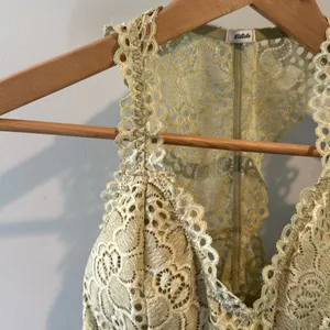 Listicle Medium Light Green Lace‎ Bralette thumbnail 2