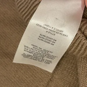 Wilfred Aritzia Clara Merino Wool Waist Crop Sweater in Camel M new without tags thumbnail 11