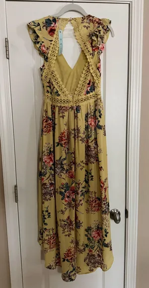 Dress thumbnail 2