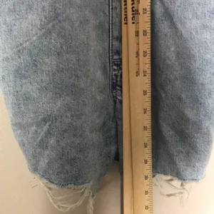 GAP Women's Distressed Denim Shortalls Washwell‎ Light Wash Overalls Medium thumbnail 10