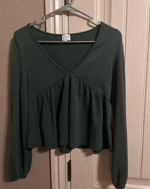 Francesca's Top thumbnail 1