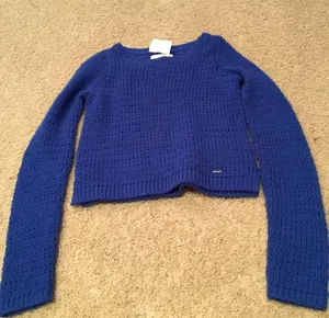Abercrombie Blue knit long sleeve top never worn thumbnail 1