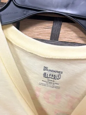 No boundaries yellow blondie crop tee size XS thumbnail 4