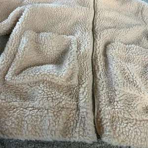 Beige Teddy Sherpa full zip with extra large pockets never worn thumbnail 4
