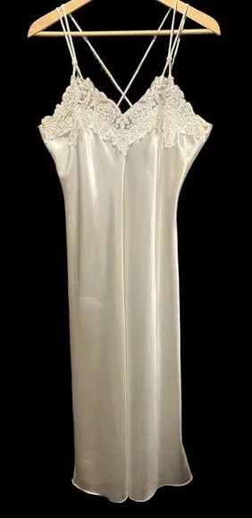 Lord‎ & Taylor Vintage Ivory Lace and Pearls Double Strap Nightgown Size Large thumbnail 1