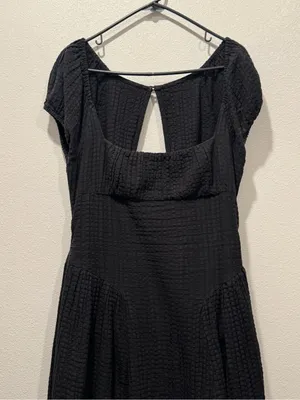 Free People Ciara Pucker Midi Dress Black M NWOT Pockets thumbnail 4