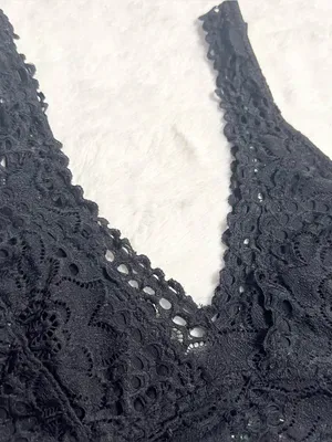 True Black Floral Lace Bralette Wireless Comfort Bra Size Medium thumbnail 3