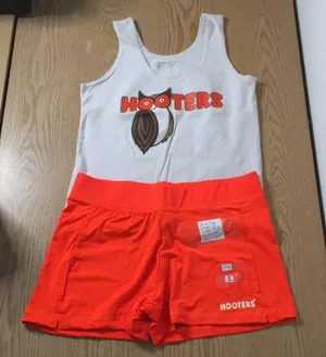 B46 #1 Hooters Girl Worn Uniform Tank & New Shorts Stretchy Size Medium thumbnail 1