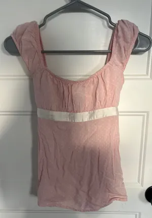 Hollister Top thumbnail 1