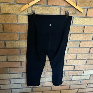 Lululemon Capri Cropped Legging Tight High Rise Black Size 6 thumbnail 2