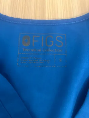 FIGS Casma™ Three-Pocket Scrub Top thumbnail 6