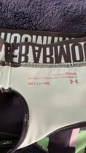 Under Armour Women’s Sports Bra S/M thumbnail 4