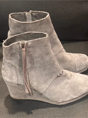Toms suede ankle wedge bootie grey - chic and comfortable for everyday thumbnail 2