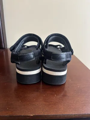 Black platform Teva Sandals thumbnail 3