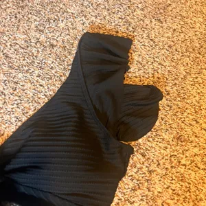 Musemaker One Piece Swimsuit Ruffle Sleeves Ruched Black Swimwear Medium thumbnail 2