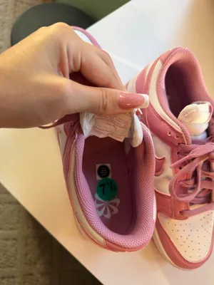 Pink Nike Dunk Low Women’s thumbnail 4