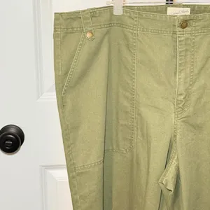 Universal Threads NWT Womens High-Rise Utility Wide Leg Pants Size 18 thumbnail 2