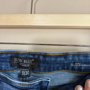 Judy Blue slim fit women's size 11/30 blue jeans medium wash cotton blend casual thumbnail 3