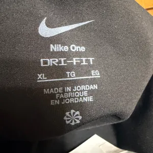Nike One Dri-FIT Short‎ Bodysuit Black Contrast Stitch Athletic Romper XL Sporty thumbnail 7