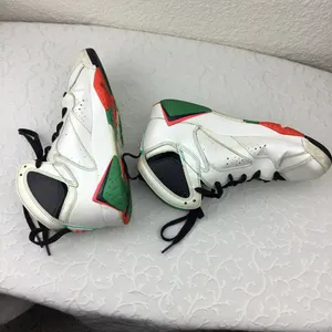 Nike Jordan Size 6 Youth Retro Basketball 705417-138 White Verde Sneakers thumbnail 10
