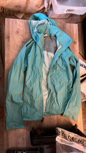 Columbia Raincoat thumbnail 4