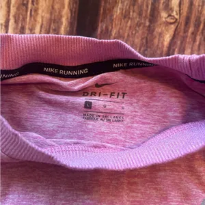 Women’s Nike Running Long Sleeve Pink Size L thumbnail 3