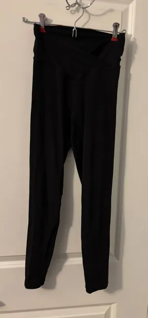 Offline by Aerie Black Offline Leggings, Sz M thumbnail 1