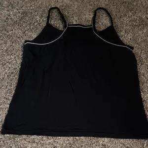 Old Navy active top Black Size XL thumbnail 2