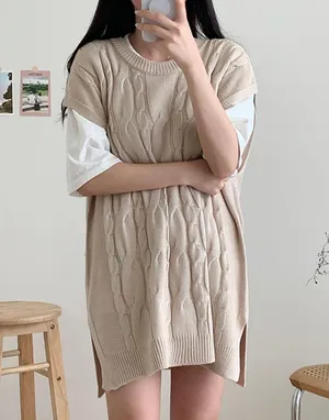 Boutique oversized Cream Knit Vest thumbnail 1